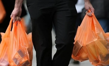 Imagen de la nota: El 45% de las compras en supermercados se pagan con tarjetas de crédito