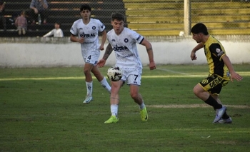 Imagen de la nota: Racing volvió a ganar en 25 de Mayo y estiró su invicto 