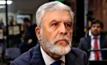 Imagen de la nota: Tragedia de Once: ordenan la detención de Julio de Vido