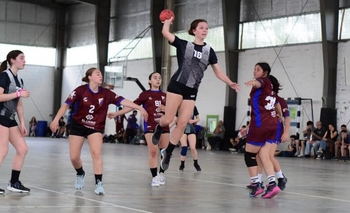 Imagen de la nota: Handball: el “Bata” jugó un pendiente y el “Chaira” la Semifinal