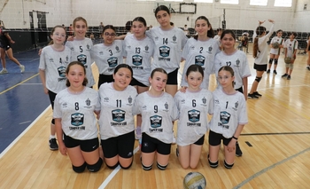 Imagen de la nota: Estudiantes completó la 10° edición del Torneo “Vóley Futuro”