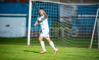 Imagen de la nota: Fútbol Local: Racing goleó y avanzó a Cuartos de Final