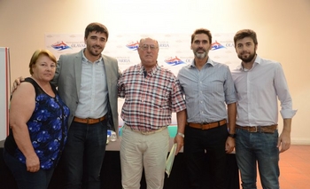 Imagen de la nota: Entregaron tenencias y actas de vivienda