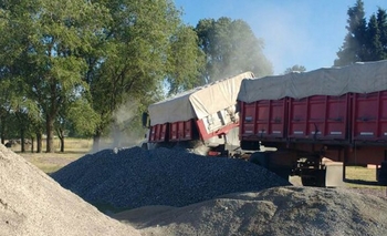 Imagen de la nota: Dos camiones fueron detectados con sobrecarga en acceso a Sierras Bayas