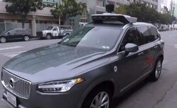 Imagen de la nota: Video: cómo es viajar en el auto sin chofer de Uber