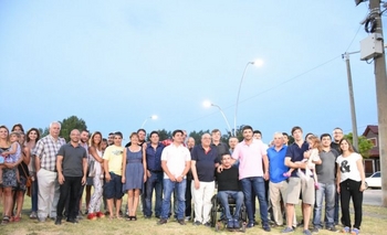 Imagen de la nota: Quedó inaugurada la nueva luminaria LED en un sector del Parque Mitre