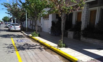 Imagen de la nota: Demarcación de estacionamiento para personas con movilidad reducida