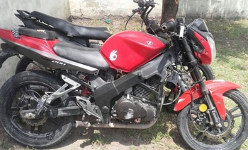 Imagen de la nota: Recuperan moto con pedido de secuestro en Azul