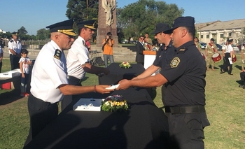 Imagen de la nota: Entrega de distinciones por el Día del Policía Bonaerense