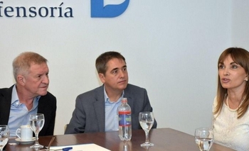 La Defensoría creó un área para defender a los docentes Imagen de la nota: La Defensoría creó un área para defender a los docentes