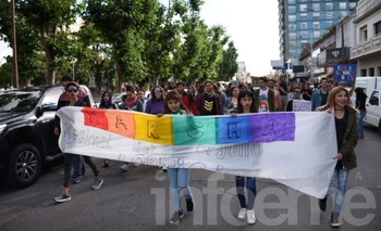 Imagen de la nota: Se realizó la Marcha Regional del Orgullo en Olavarría