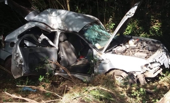 Dos personas heridas tras un vuelco en ruta 51 Imagen de la nota: Dos personas heridas tras un vuelco en ruta 51
