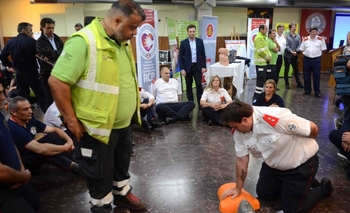 Imagen de la nota: La Provincia formará a bomberos como instructores de RCP