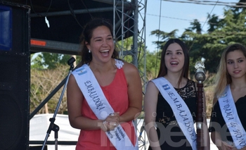 Imagen de la nota: Ganó la camioneta y su hija Embajadora lo festejó 