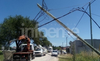 Imagen de la nota: Más de 9 horas sin luz por un accidente en Barrio Norte