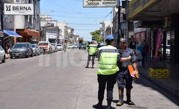Caída de mampostería rompió parte de un auto Imagen de la nota: Caída de mampostería rompió parte de un auto