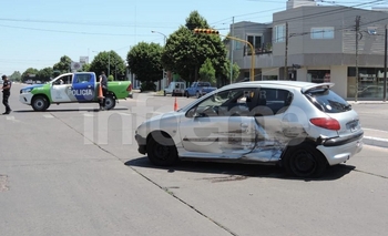Violento choque sobre la avenida Colón Imagen de la nota: Violento choque sobre la avenida Colón
