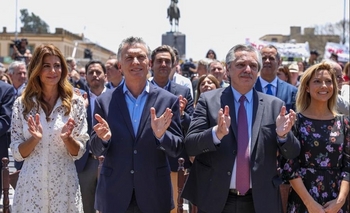 En la previa de la asunción, Macri y Fernández compartieron acto Imagen de la nota: En la previa de la asunción, Macri y Fernández compartieron acto