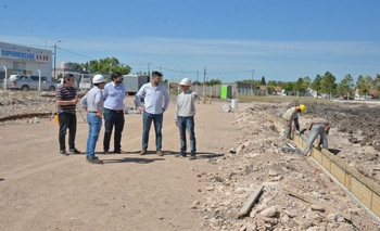 Imagen de la nota: Galli recorrió la futura pista de atletismo