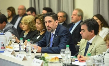 Imagen de la nota: Presentarán propuesta a docentes para “fijar salario inicial”