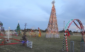 Imagen de la nota: Vecinos de Huanguelén crearon un paseo navideño