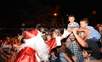 Imagen de la nota: Papá Noel llegó a Loma Negra y fue una fiesta