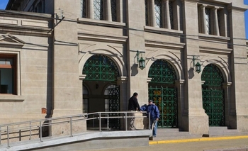 Imagen de la nota: Los horarios del Cementerio Municipal para estas Fiestas