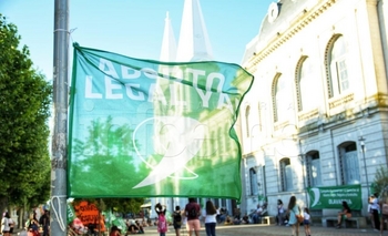 Imagen de la nota: Ruidazo en Olavarría por el aborto legal