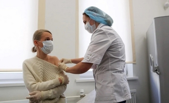Imagen de la nota: Rusia empezó a vacunar contra el coronavirus