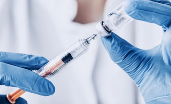 Imagen de la nota: Covid: el Reino Unido investiga reacciones alérgicas a la vacuna