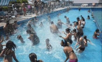 Imagen de la nota: El Fortín festeja los 45 años de la pileta