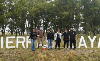 Militantes realizaron tareas de limpieza en Sierras Bayas Imagen de la nota: Militantes realizaron tareas de limpieza en Sierras Bayas