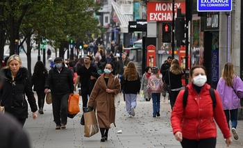 Imagen de la nota: Reino Unido reconoció que la nueva cepa está fuera de control