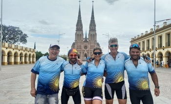 Imagen de la nota: Olavarrienses peregrinaron a la Basílica de Luján en bicicleta  