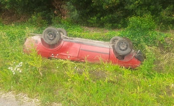 Imagen de la nota: Una mujer hospitalizada tras un vuelco 