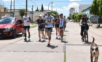 Otros 100K de Navarro en homenaje al ARA San Juan Imagen de la nota: Otros 100K de Navarro en homenaje al ARA San Juan