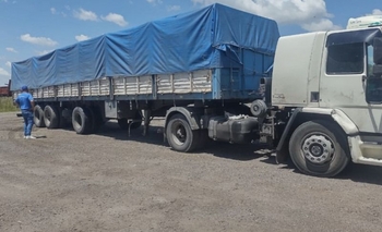 Imagen de la nota: Un camión se dio a la fuga por falta de documentación y fue aprehendido 