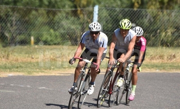 Robaron parte del alambrado perimetral de la pista de ciclismo Imagen de la nota: Robaron parte del alambrado perimetral de la pista de ciclismo