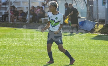 Imagen de la nota: Embajadores goleó para avanzar en el Torneo Regional Juvenil