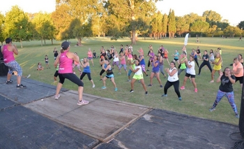 Imagen de la nota: Vuelven las clases de gimnasia a los parques