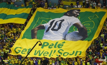 Imagen de la nota: Murió Pelé y el fútbol mundial llora a un ídolo