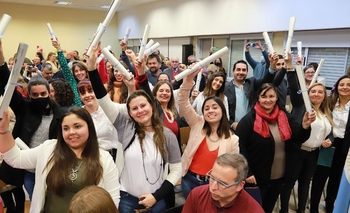 Creció el número de títulos entregados por la FACSO Imagen de la nota: Creció el número de títulos entregados por la FACSO