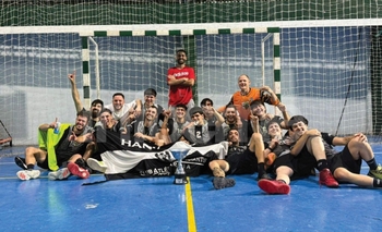 Handball: Estudiantes se consagró campeón en Mercedes Imagen de la nota: Handball: Estudiantes se consagró campeón en Mercedes