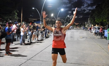 Imagen de la nota: Landaburu y Peñalva ganaron la 3° Correcaminata Nocturna