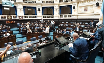 Imagen de la nota: Diputados: juran los nuevos legisladores, previo al debate del endeudamiento