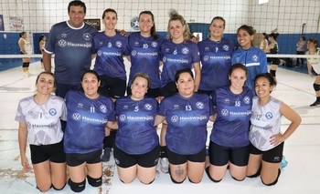 Imagen de la nota: Maxivoleibol: Racing Azul fue campeón por suma de puntos