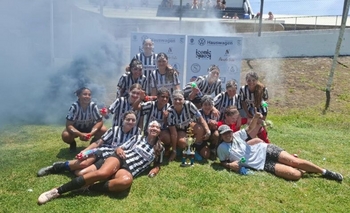 Imagen de la nota: Fútbol Femenino: Estudiantes fue campeón en Inferiores