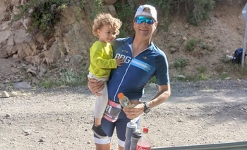 Imagen de la nota: Atleta de Olavarría participó de un triatlón extremo
