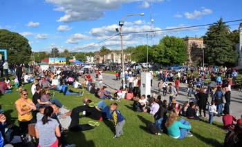 Imagen de la nota: Continúa el ciclo “Bailes en la Plaza” en Sierras Bayas