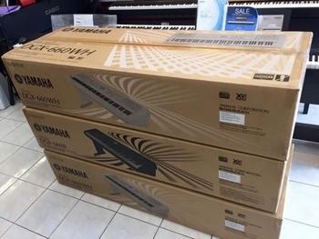 Yamaha Tyros 5 76-Key Arranger Imagen de la nota: Yamaha Tyros 5 76-Key Arranger